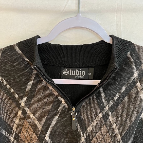 Studio By Omega 1/4 Zip Long Sleeve Pullover Argyle Sweater Size Medium - Picture 3 of 8